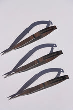 Load image into Gallery viewer, Halo Brow Scissors 2.0